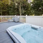 Stone Beck With Hot Tub * 约克