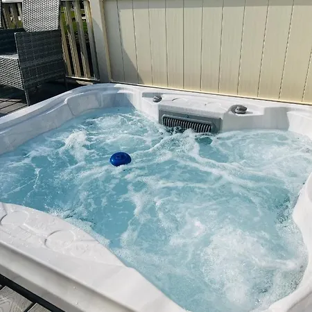 Stone Beck With Hot Tub York