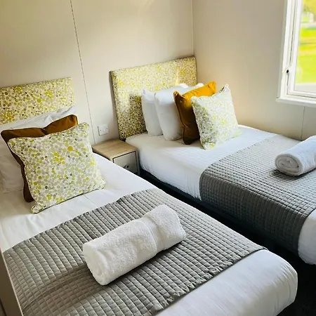 Stone Beck With Hot Tub * York